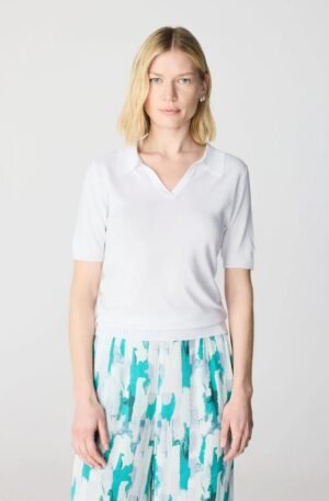 Suéter básico cuello polo blanco