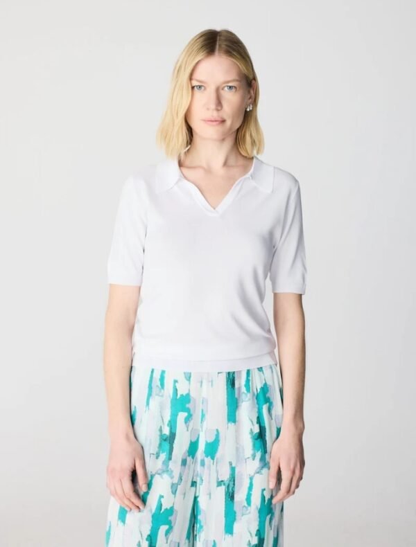 Suéter básico cuello polo blanco