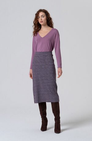 Falda midi recta.Vino tinto.