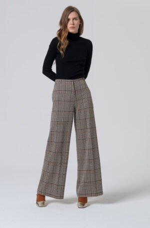 Pantalón recto jacquard negro.