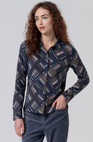 Camisa punto estampado azul.