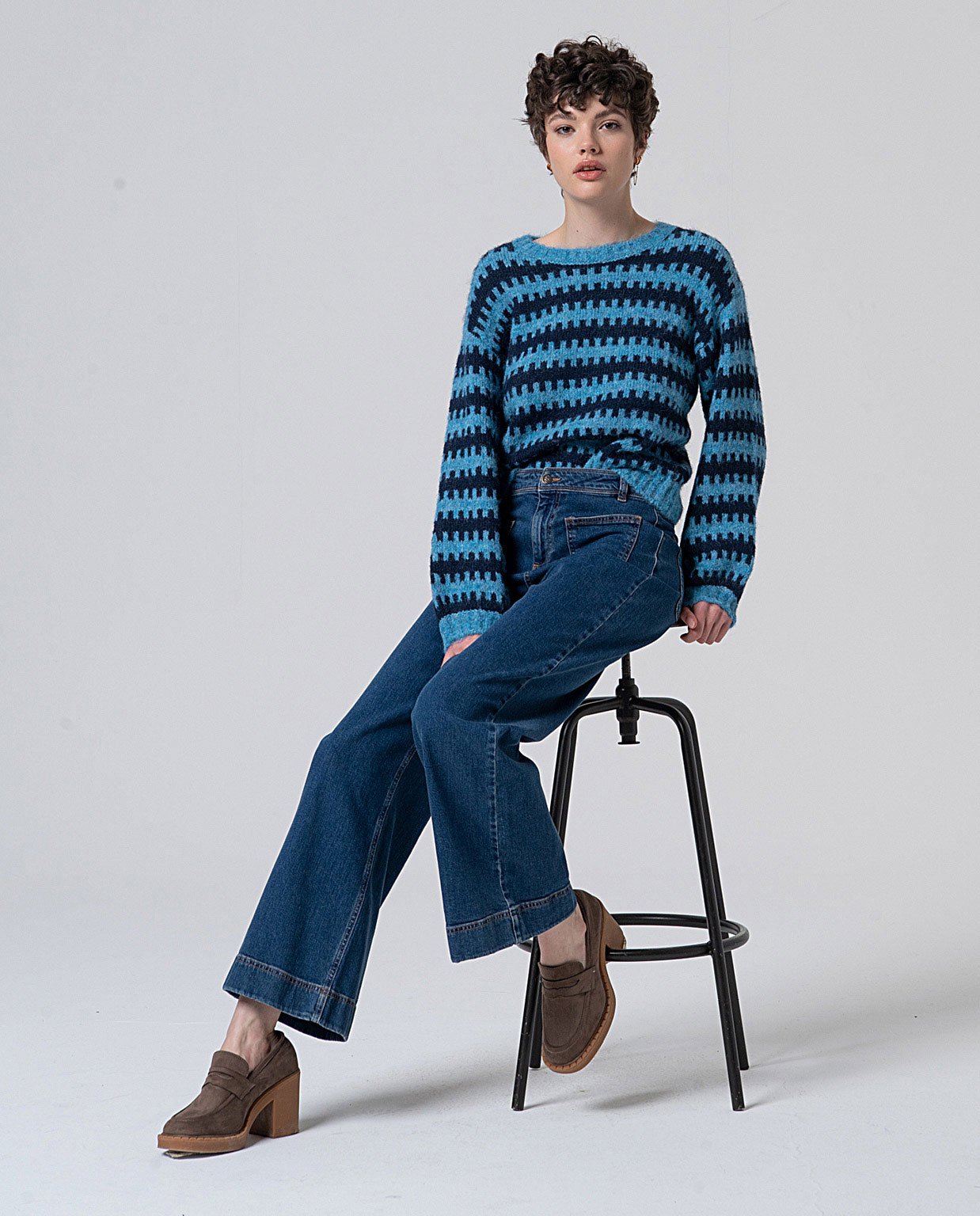 Jersey escote redondo azul. - Imagen 2