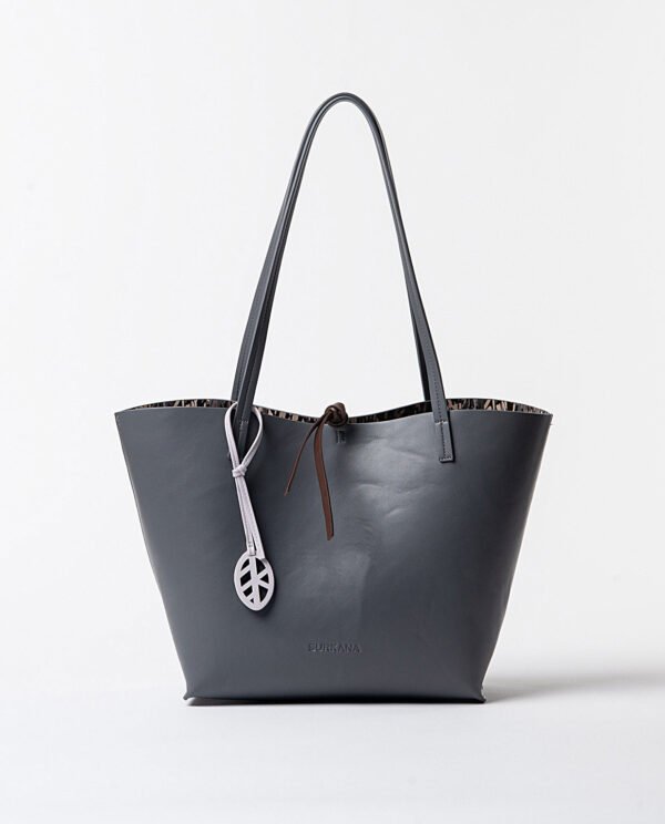 Shopper reversible estampado con neceser interior Gris.
