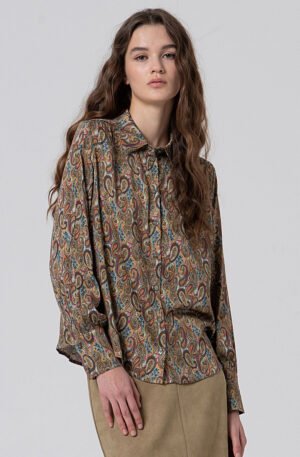 Camisa estampada cachemir.
