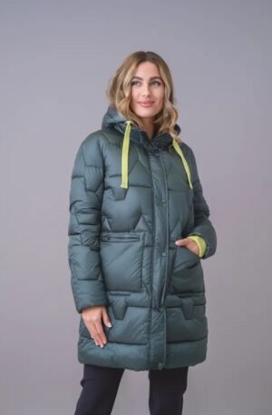 Chaquetón acolchado verde.