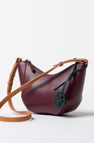 Bolso bandolera granate.