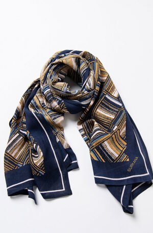 Pañuelo estampado azules rectangular.