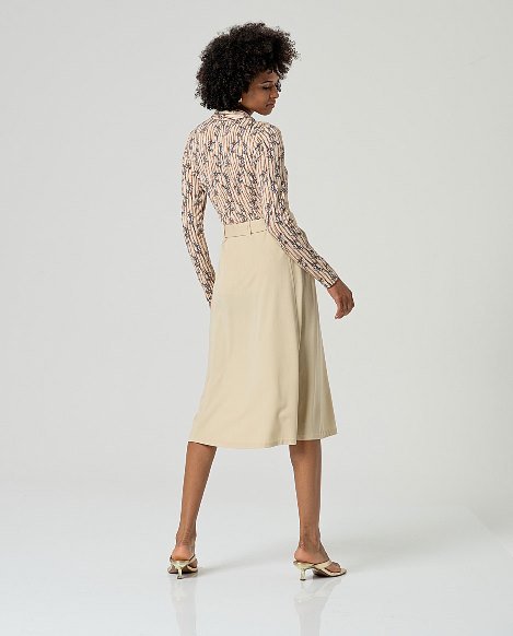 Falda con cinturón. Crudo. - Imagen 3