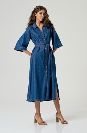 Vestido camisero largo. Azul