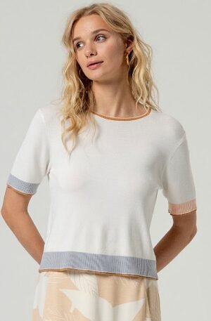 Jersey escote redondo manga corta. Blanco.