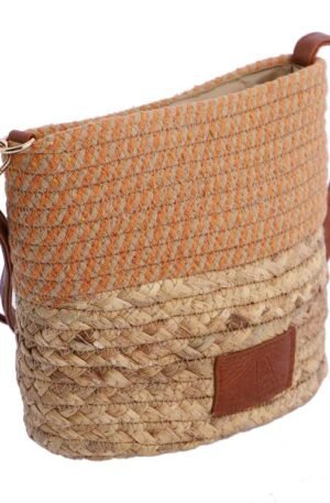 Bolso capazo bandolera natural.