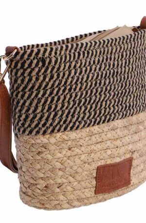 Bolso capazo bandolera natural y negro.