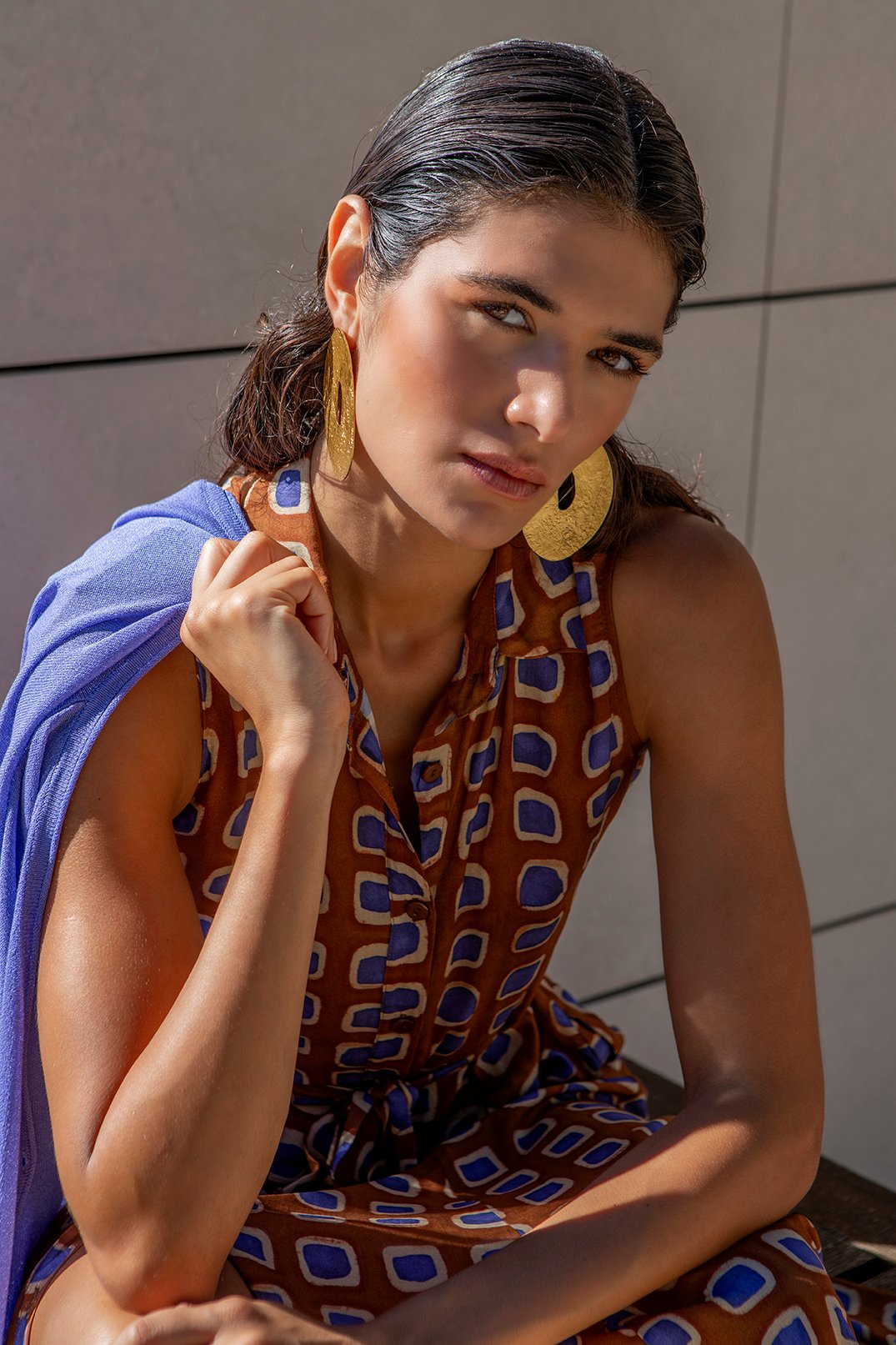 Vestido camisero sin mangas. - Imagen 2