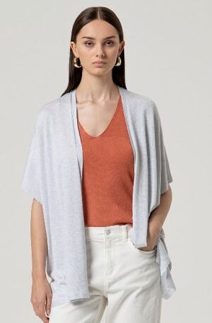 Poncho abierto brillante. Plata.