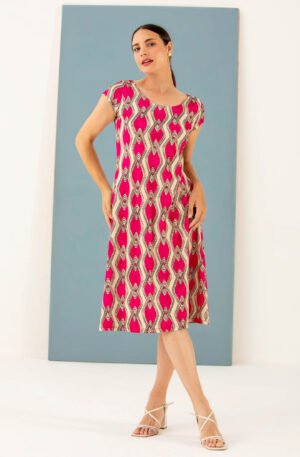 Vestido estampado fuxia.