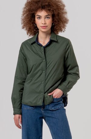 Sobrecamisa acolchada kaki.