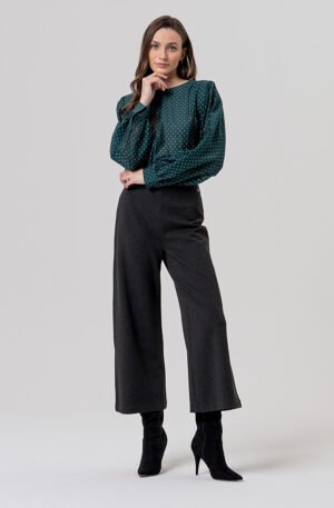Pantalón ancho. Melange oscuro.