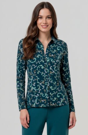 Camisa. Verde oscuro.