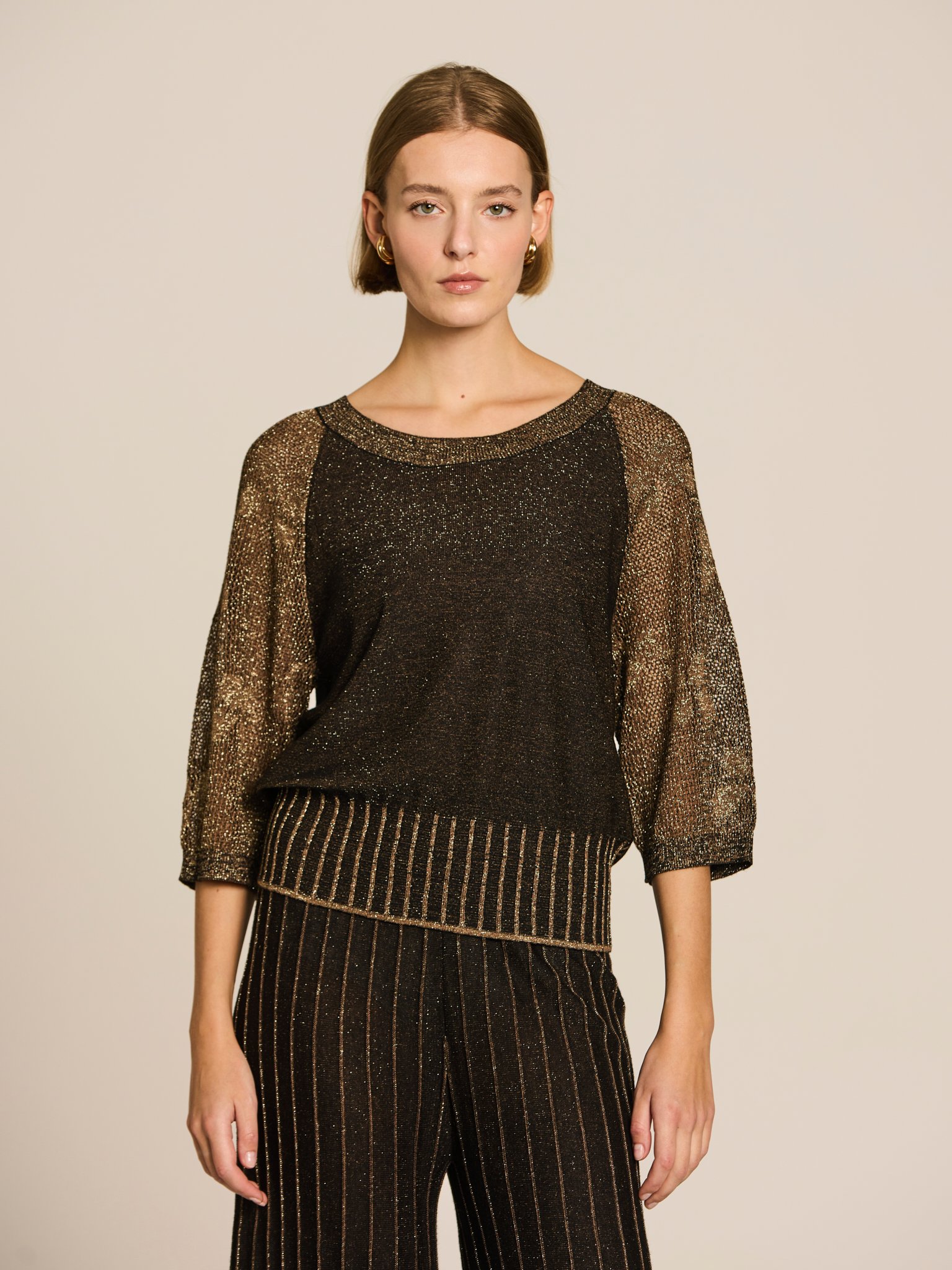 Jersey calado lurex.