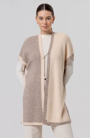 Poncho punto bloques de color. Beige.