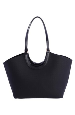 Bolso shopper trenzado negro.